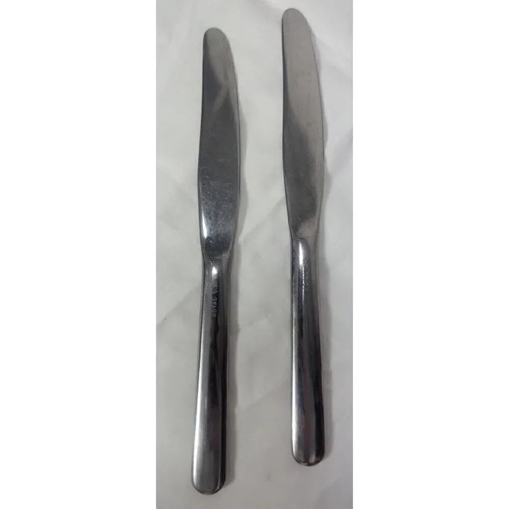 2 Vintage ROYAL L.S. Stainless Flatware Knives Rounded Tip 8.5
